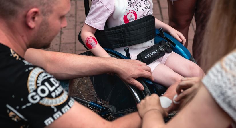 Tízezer lépés a méltóbb ellátás felé – adománygyűjtés indult - Medical Online