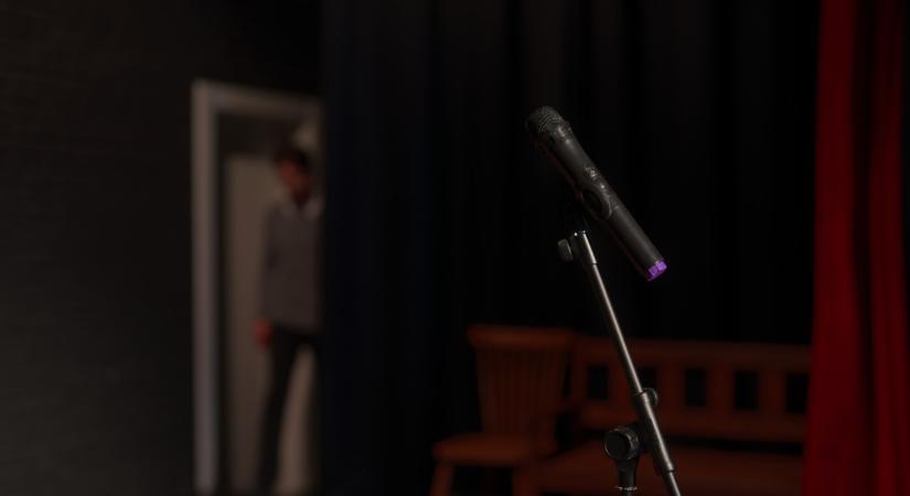 Ismét kórházba került sokak kedvenc humoristája: nincs túl jó bőrben, ez támadta meg - Pénzcentrum - Egészség