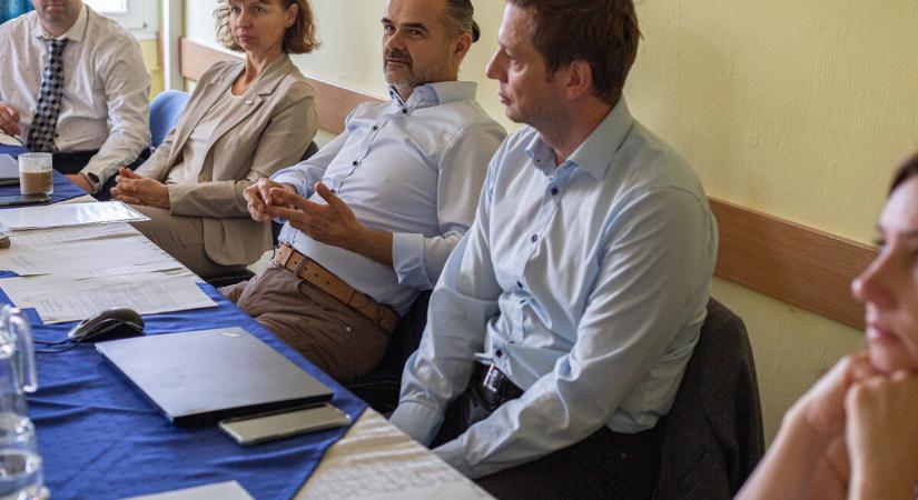 Nemzetközi szakon is záróvizsgáztak a PEN-en - Kanizsa Újság