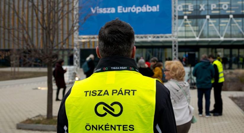 Tisza-önkéntesek nyilvánosságra került adatai: hatósági ellenőrzést indított a NAIH - 24.hu