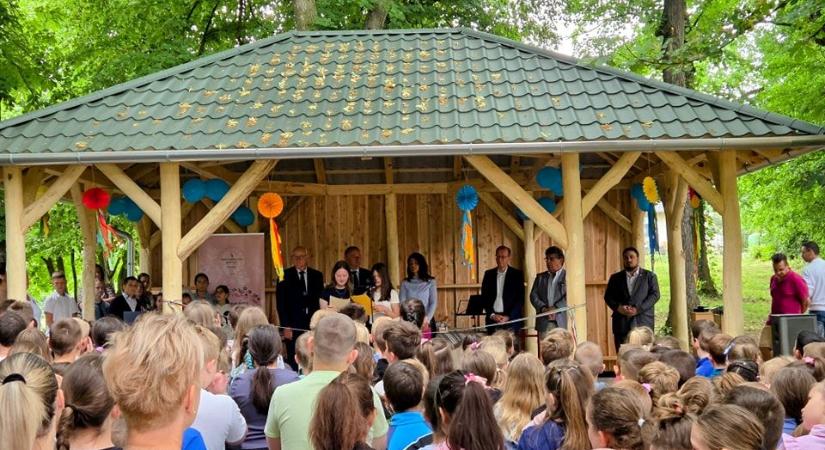 Közösségi pavilon épült a palini iskolában - Dél-Zala Press