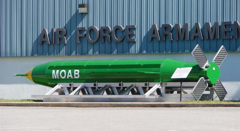 Minden bombák anyját vethetik be Irán ellen – már csak az a kérdés, ki dobja le - Infostart