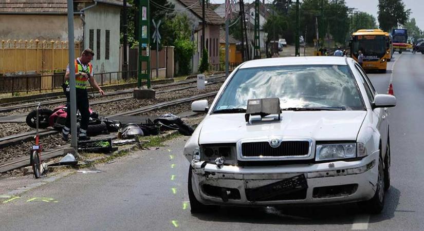 Brutális motorosbaleset Soroksáron, mentőhelikopter érkezett a sérültért – helyszíni fotókkal - BudaPestkörnyéke