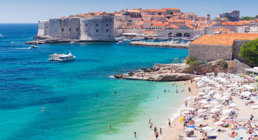 Egyre több ilyen ATM les a turistákra az Adrián: messzire kerüld ezeket, sok pénzed bánhatja - Pénzcentrum - Utazás