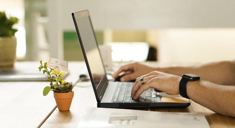 Hogyan érinti a magyarokat az online bántalmazás? A gúny és cinizmus komoly lelki sebeket ejthet - Médiapiac