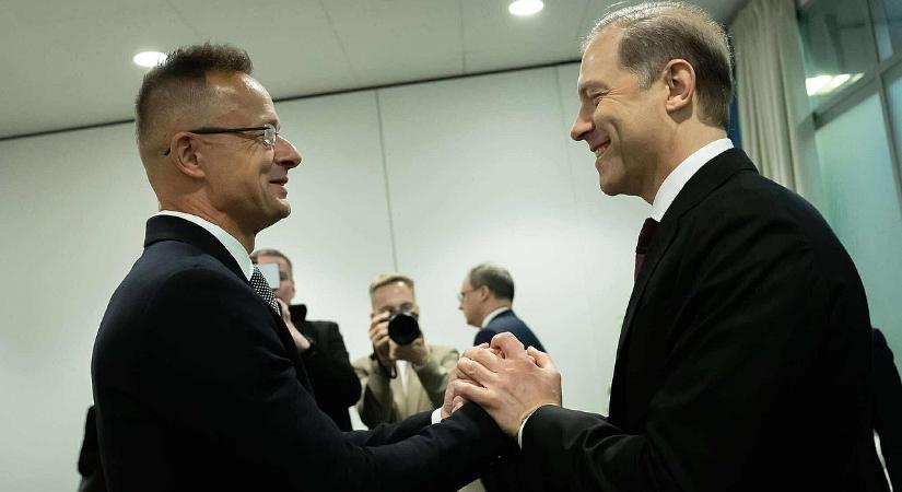 Szijjártó Péter: továbbra is számítunk az orosz energiahordozókra - Napi.hu