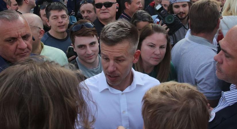 Bűncselekmény is felmerülhet a Tisza botrányos adatbázisa kapcsán - Mandiner