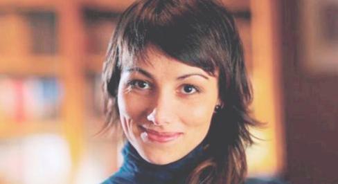 Iancu Laura író, költő, néprajzkutató kapta idén a Lőrincz Csaba-díjat - vasarnap.hu