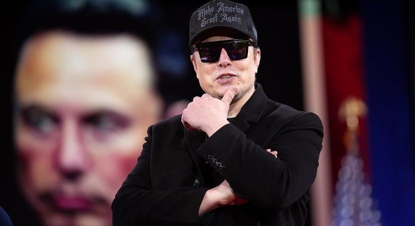 Felrobbant Elon Musk űrhajója, de szerinte csak egy karcolás volt - Napi.hu