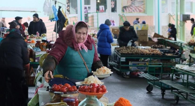 Rekordszinten az ukrán infláció, mégsem mozdul idén a minimálbér összege - VG