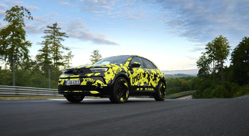 Készül a sportváltozat az Opel kis családi autójához - Villanyautósok