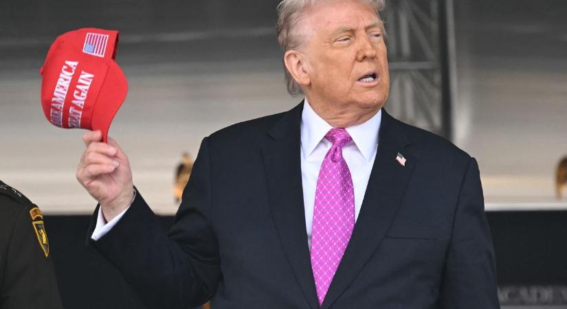 Trump szerint túl sok a munkaszüneti nap Amerikában, és „ennek meg kell változnia” - HVG - Gazdaság