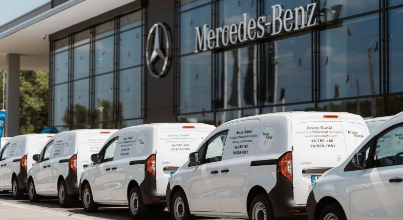 Huszonhat új Mercedes segíti a szociális étkeztetést Borsodban, íme a részletek! - Boon