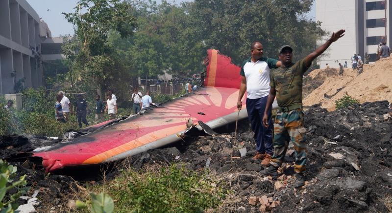 Az Air India tragédiájának túlélőjét bűntudat gyötri testvére halála miatt - Maszol