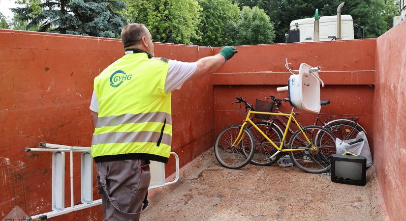Nyári nagytakarítás Marcalváros I.-en - Győr Plusz