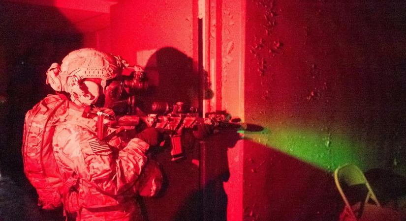 Ezt tenné Iránban az USA speciális alakulata, ha nyoma veszne a készülő nukleáris bombának - Rakéta