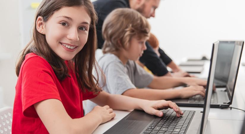 Már elérhető az új, ingyenes mesterséges intelligencia tananyag - Kanizsa Újság