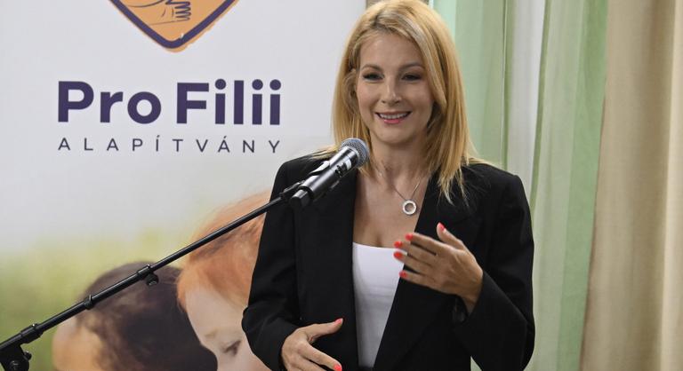 Negyedmilliárd forint adománnyal segíti a Pro Filii Alapítvány - Index