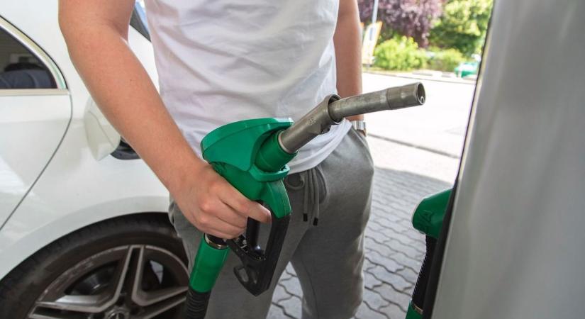 Brutális drágulás közeleg – nem hiszi el, hogy mennyivel nőnek az üzemanyagárak! - Vaol