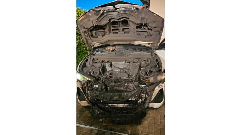 Kigyulladt egy elektromos autó Dunaszerdahelyen - Új Szó