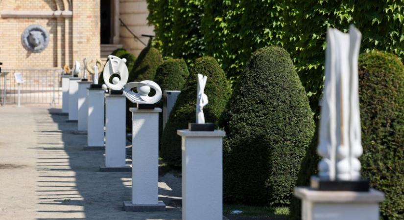 Lélekkövek a Várkert Bazárban - kultura.hu