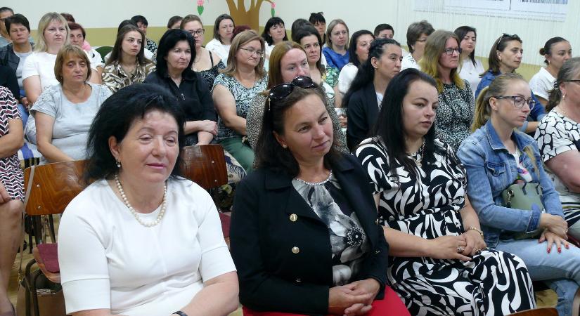 A KRE Tanügyi Bizottsága szakmai napot szervezett óvodapedagógusok számára - Karpat.in.ua