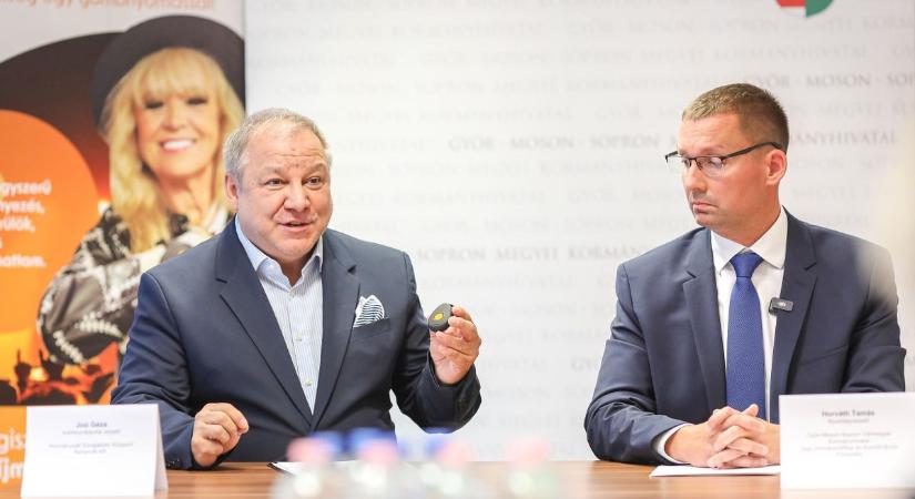 A 80 év felettiek előzetes igénylés nélkül kézhez kapják a Gondosórát Győr-Moson-Sopronban - Képgaléria - Kisalföld
