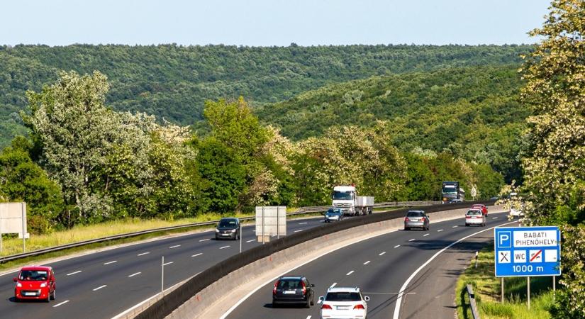 Nem lesz plusz költsége az online matricavásárlásnak, mégis érdemes figyelni - Ugytudjuk