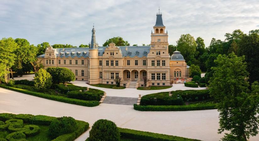 Kié lesz az ország egyik legszebb kastélya? Új információk derültek ki - VG