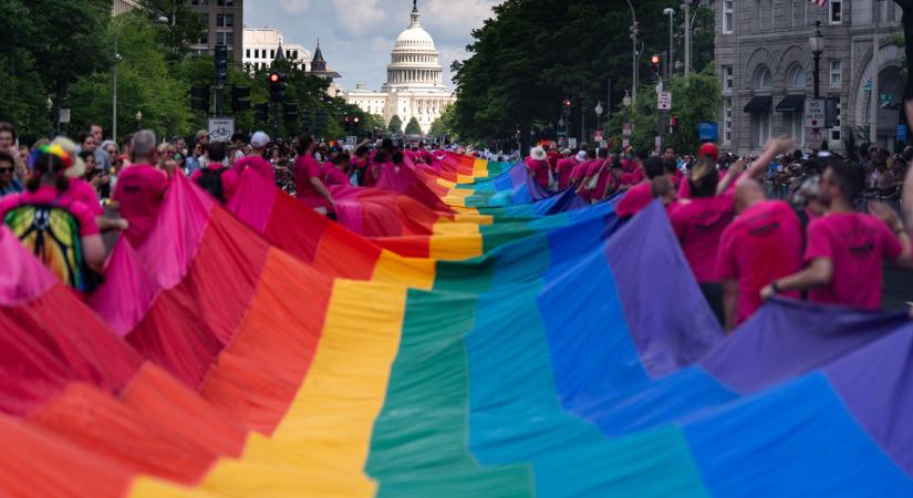 Megszűnik az LMBTQ-közösség támogatása az amerikai öngyilkossági segélyvonalaknál - Index - Külföld