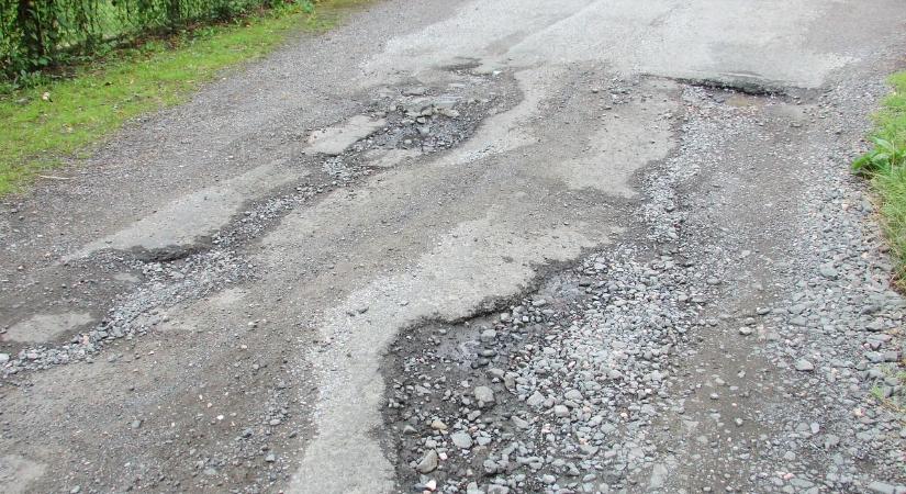 Közoktatás és az utak, erről vannak a legrosszabb véleménnyel a magyarok - kontroll.hu