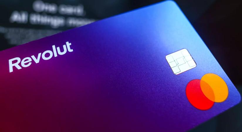 Elveszítheti egyik, a hagyományos bankokkal szembeni előnyét a Revolut - Infostart