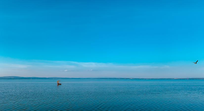 Siófok toronymagasan vezeti a belföldi nyári toplistát – Apartman, Balaton, két éjszaka a sláger - Digital Hungary