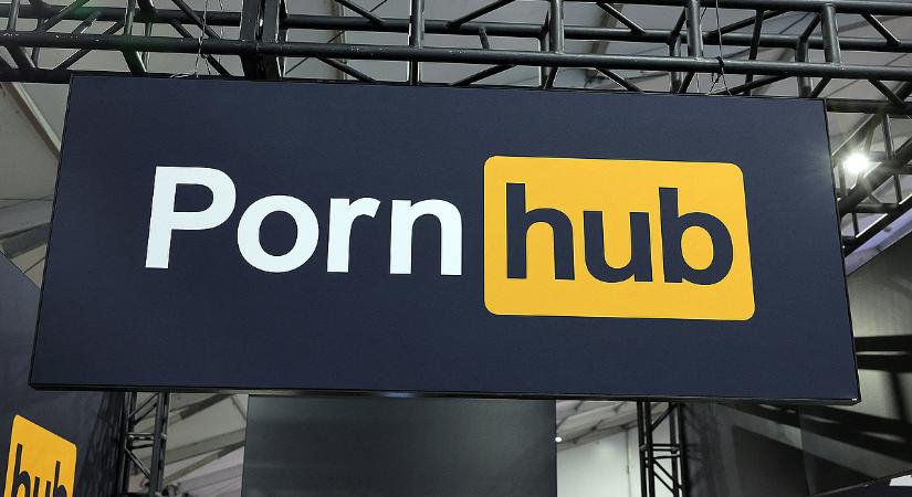 A kormány se foszthatja meg a fiatalokat a szextől, visszatért a PornHub - Napi.hu