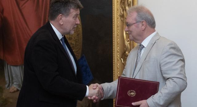 A magyar tudomány felbecsülhetetlen kincseinek megőrzését közös feladatuknak tekintik - Felvidék.ma
