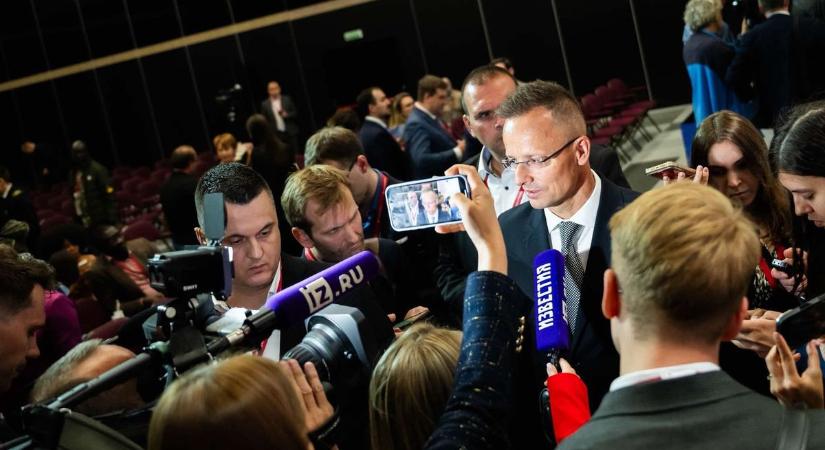 Döbbenetes szövetség Brüsszel és Kijev ellen: Magyarország és Szlovákia keményen odacsap  videó - HírTV