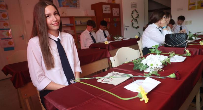 Előttük a jövő: elballagtak az általános iskolások (GALÉRIA) - Bama