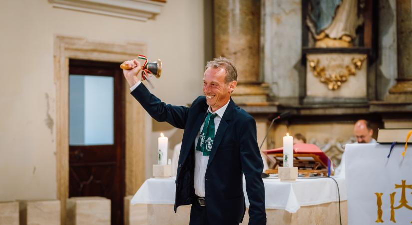 Kicsengettek! – frappáns tanévzáró a marosvásárhelyi katolikus osztályokban - Maszol