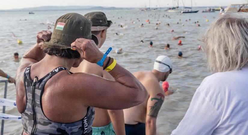 Betelt a Balaton-átúszás, nem lehet már nevezni - Infostart