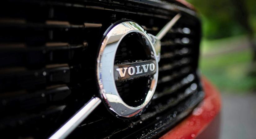 Gond lehet a Volvo pedáljaival, a gyártó figyelmeztet - Napi.hu