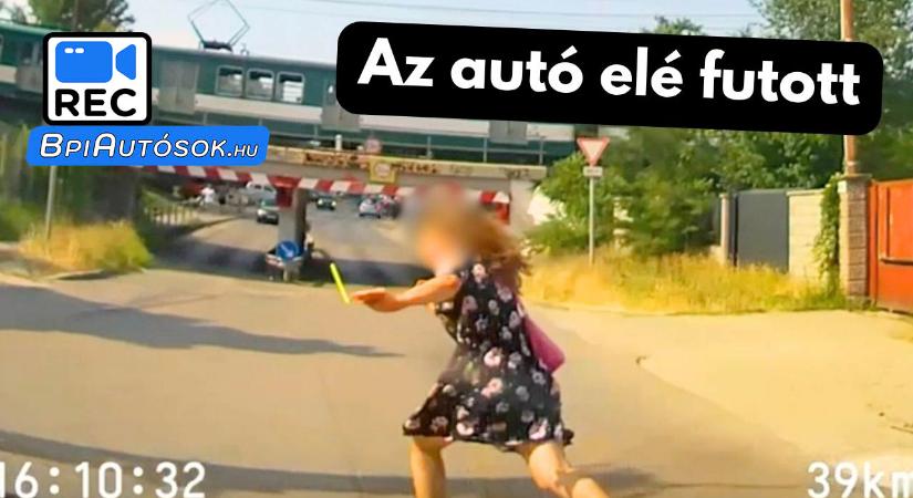 Elképesztő reakció! Centiken múlt a tragédia – egy fiatal lány futott ki az autó elé Szigetszentmiklóson - Bp-i Autósok
