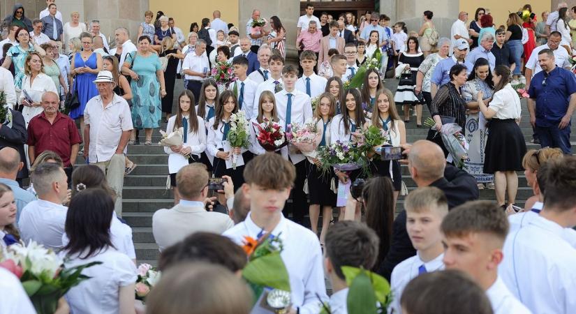 Elbúcsúztak az EKKE gyakorlósai iskolájuktól - Heol