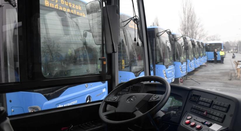 Sehol nem állt meg, a garázsig vitt két utast a BKV sofőrje - 24.hu