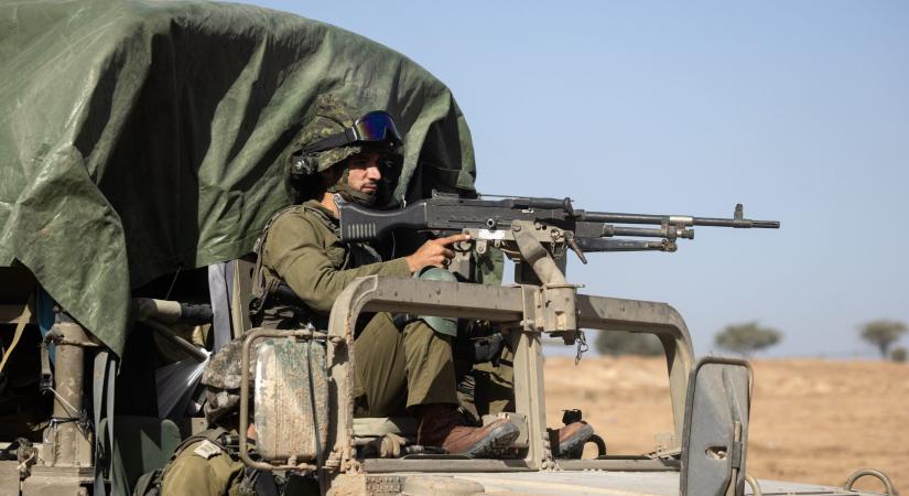 Lángokban Izrael: Irán rakétái lakóépületeket találtak el – sok a sebesült, súlyosak a károk - naphire.hu