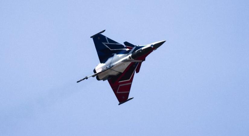 Megvan a pénz: lecseréli az orosz MiG-et és nyugati csúcsvadászgépeket vásárol Magyarország közvetlen szomszédja – Gripen helyett másban bízik - VG