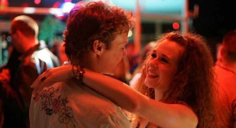 Tibor vagyok, de hódítani akarok: Ez nem film – ez egy kompromisszum (kritika) - Mafab