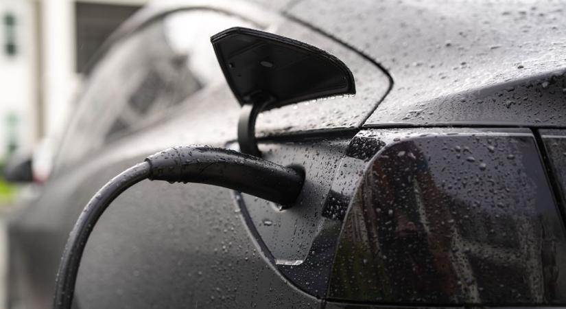 Elektromos autók töltése: kiderült, melyik országban a legdrágább Európában – nagyon sokan cserélnének a magyarokkal - VG