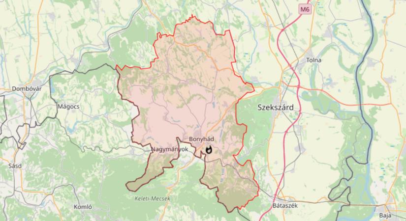 Hatszáz négyzetméteren ég a szemét egy tolna vármegyei hulladéklerakónál - Index