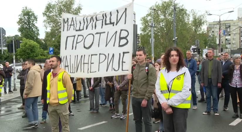 Kormányzati járművel mentek a verőlegények a Gépészeti Karhoz?! - Szabad Magyar Szó