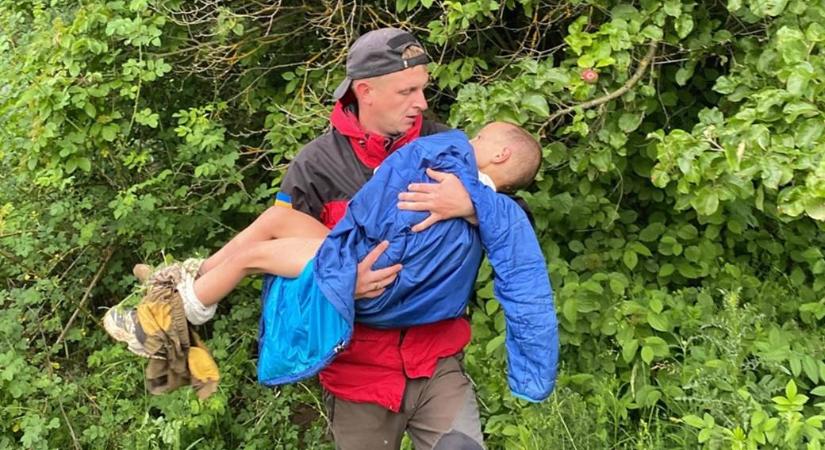 Több mint három nap után megtalálták a hegyvidéken eltűnt 5 éves kisfiút - Kárpátinfo